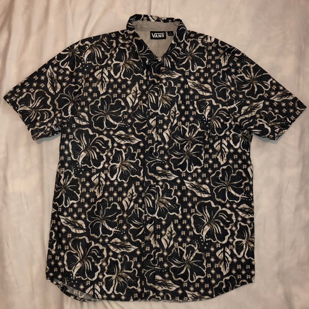 Van’s short sleeve dress shirt
